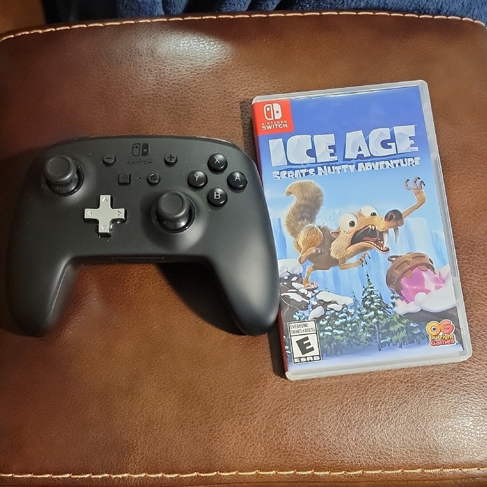 Nintendo Switch Black Wireless Controller with Ice Age Game